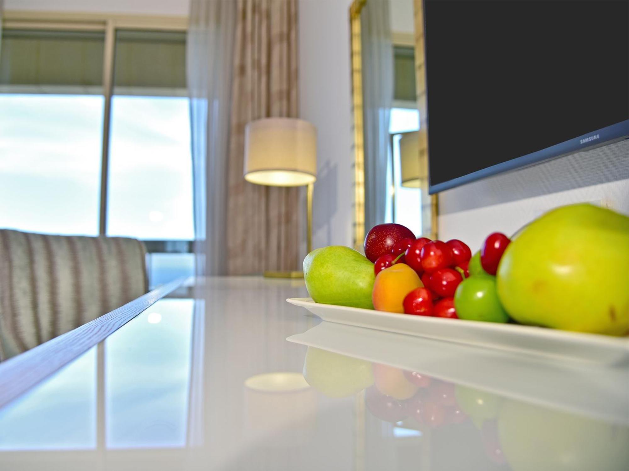 Hotel Gefinor Rotana - Bejrút Exteriér fotografie A fruit plate